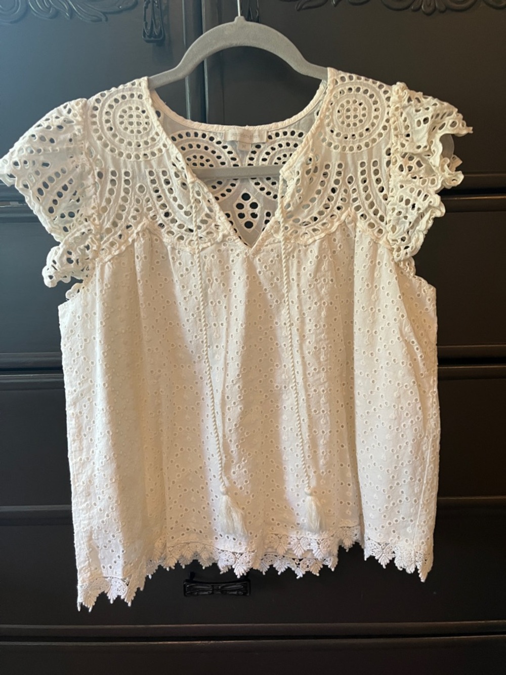 Off White Eyelet Lace Cap Sleeve Top